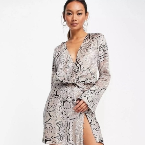 ASOS DESIGN bias cut drape mini dress wbutton detail in paisley velvet Sz 6 NWT - Picture 1 of 15